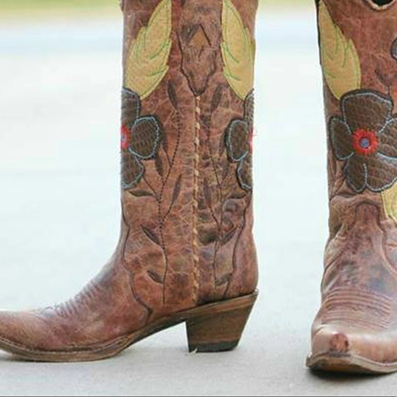 Corral Shoes - Corral Vintage COGNAC DAISY COWGIRL BOOTS A2048